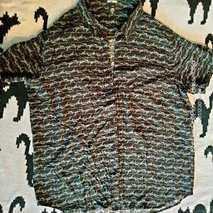 Stylish Black and Gray Bobwire Patterned Shirt Size 2X